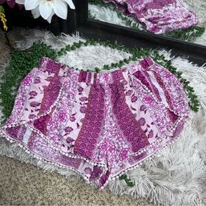 |🌼3/$30🌼Live Love Dream Aeropostale Printed Flowy Soft Shorts Size Large